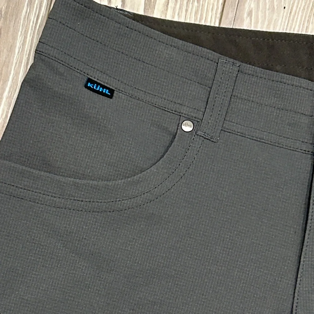 Kuhl Black/Gray 108846 Men's Flat Front Cargo Shorts 8” Hiking-Preowned - Picture 2 of 7